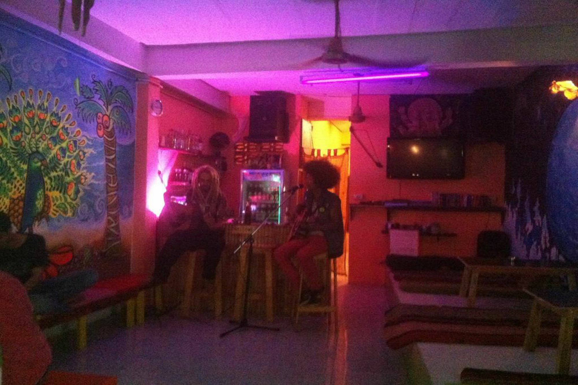 Maddy'S Hostel Пханган Экстерьер фото
